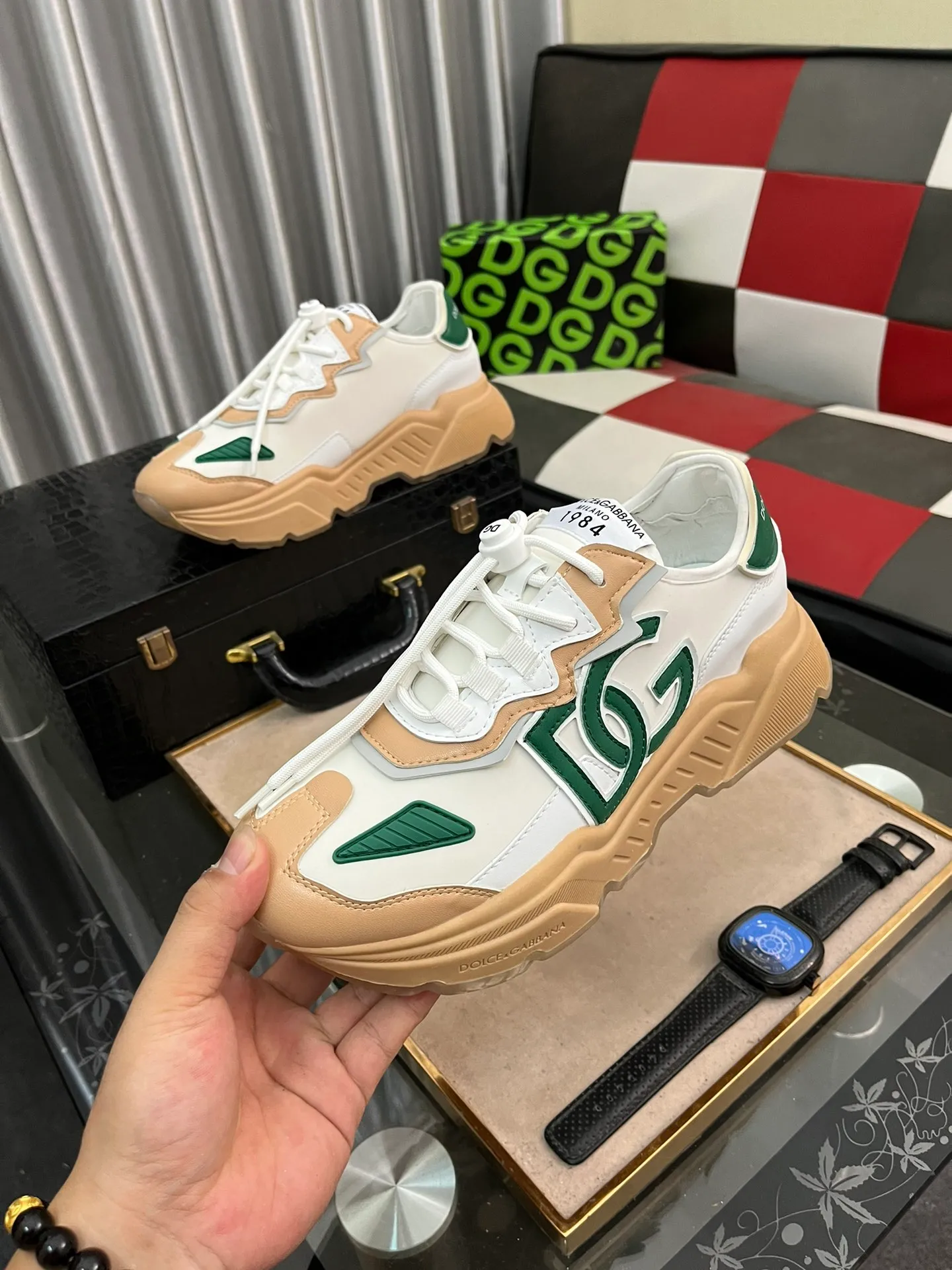 Men's shoes 💰480⌚️⌚️[DOLCE&GABBANA] DG hot style ♦️: Fashionable casual shoes 🇨🇳Official website original 1:1 mold opening, original quality 💯Fine workmanship, high-end luxury ☘The upper is made of imported fly weave, comfortable and breathable, sheepskin foot pads 🌴rubber wear-resistant outsole, comfortable to wear🍍Versatile style, high-grade men. 🤓🤓Number of yards: 38-46